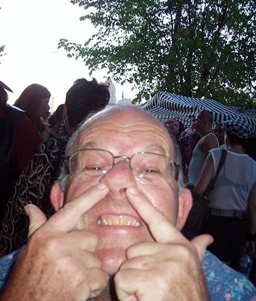 MikeandHisNosesm